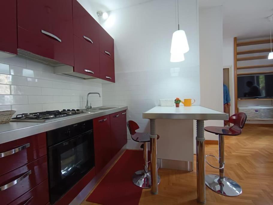 New - Comfortable Apt Porta Latina Rome Bagian luar foto